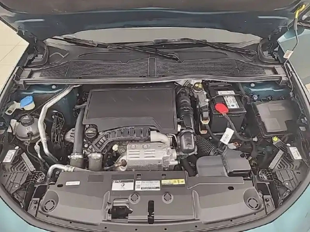 Peugeot 308 sw puretech 130ch s&amp;s eat8 — photo 27