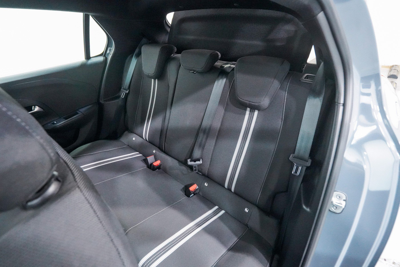 Opel Corsa — photo 31