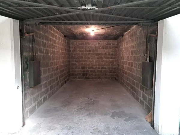 Parking 15 m²
