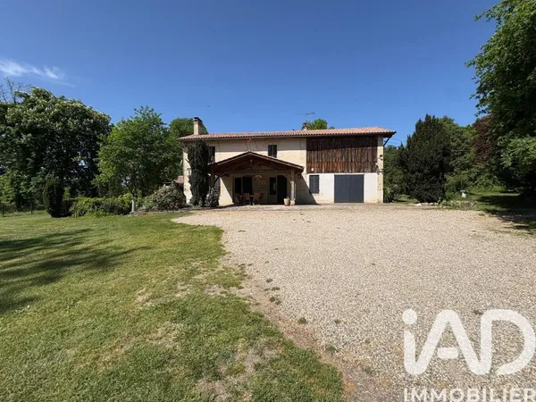 Maison 6 pièces 209 m²