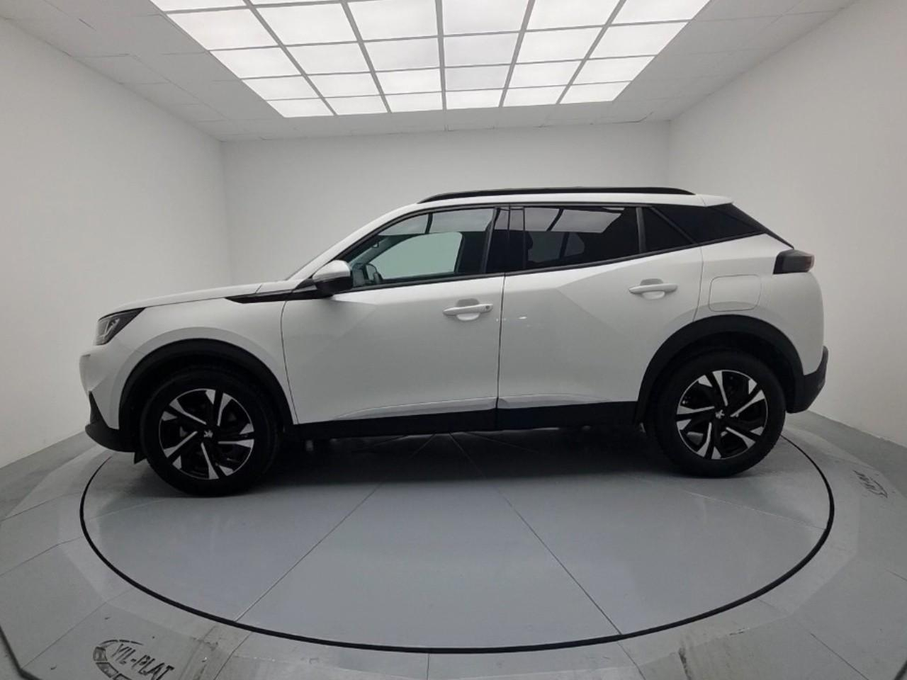 Peugeot 2008 bluehdi 110 s&s bvm6 allure — photo 2