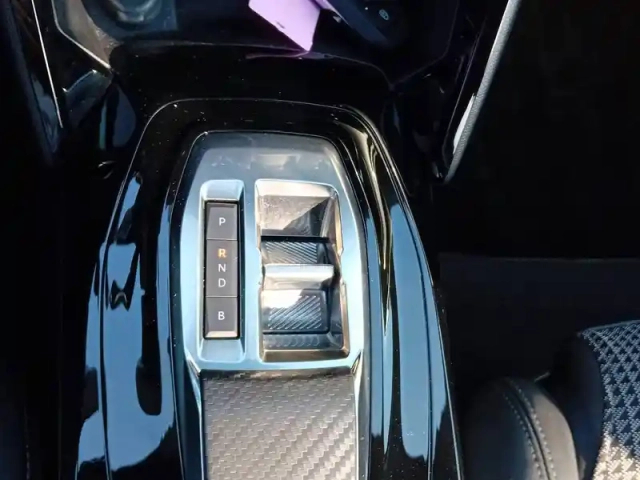 Peugeot 2008 electrique 136 ch — photo 55
