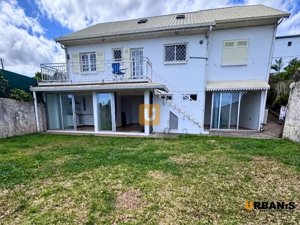 APPARTEMENT T2 EN REZ DE VILLA SITUE AU GUILLAUME