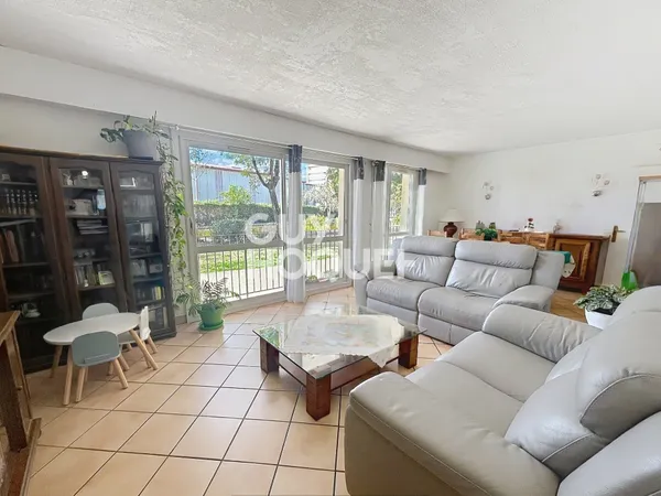 Appartement à vendre de 5 pièces de 93.02 m²