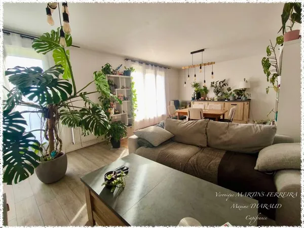 Maison de plain-pied avec jardin, garage et cave - Saint-Doulchard