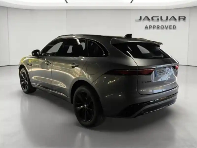 Jaguar F-Pace p400e plug-in-hybrid r-dynamic se bva8 awd — photo 6