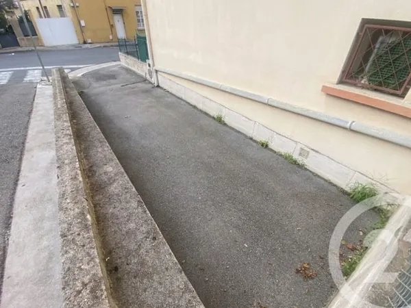 Parking/Garage/Box