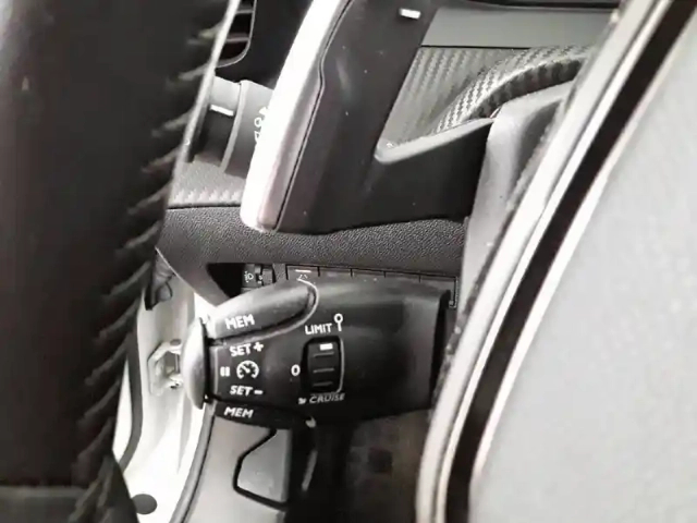 Peugeot 2008 puretech 130 s&amp;s eat8 — photo 45