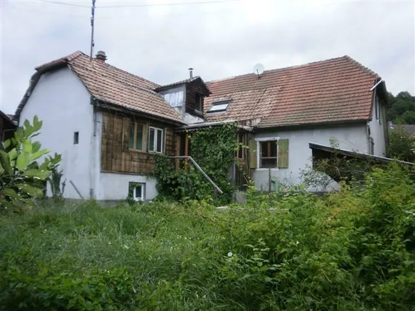 Vallée THANN MAISON + GRANGE SUR 8 ares IDEAL POUR GITES