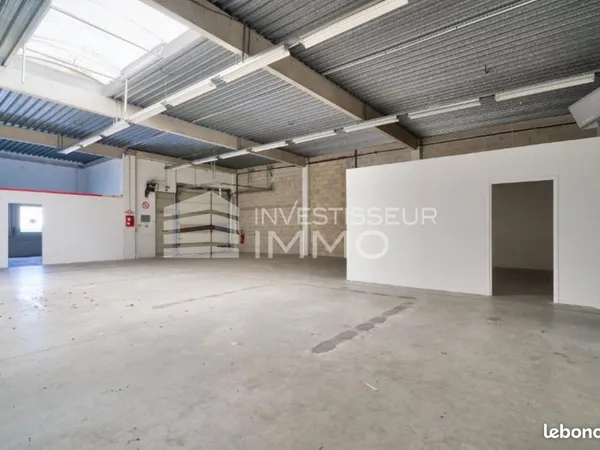 Local d'activité 385 m²