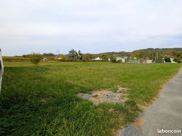 A SAISIR: Terrain constructible entrée de MONEIN