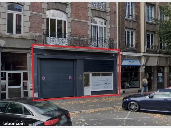 Local industriel 250 m²