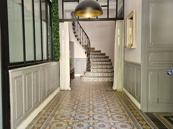 Maison 11 pièces 320 m²