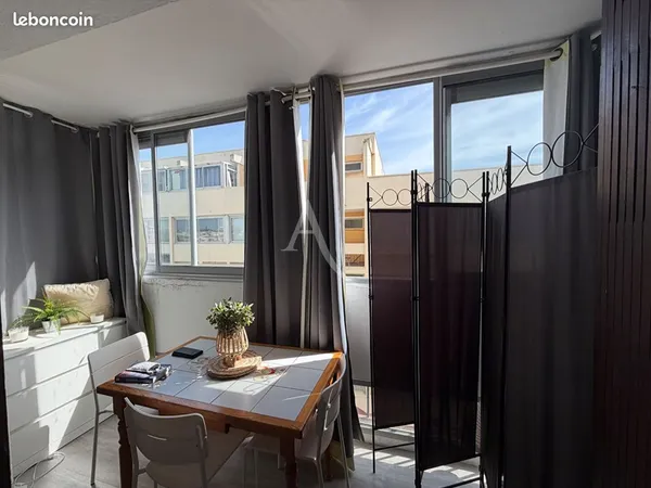 Studio 1 pièce 25 m²
