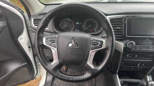 Mitsubishi L200 Club cab 2.2 DI-D 150 4WD - Intense – 2022 – 79119 km – Diesel – Boîte Manuelle — photo 51