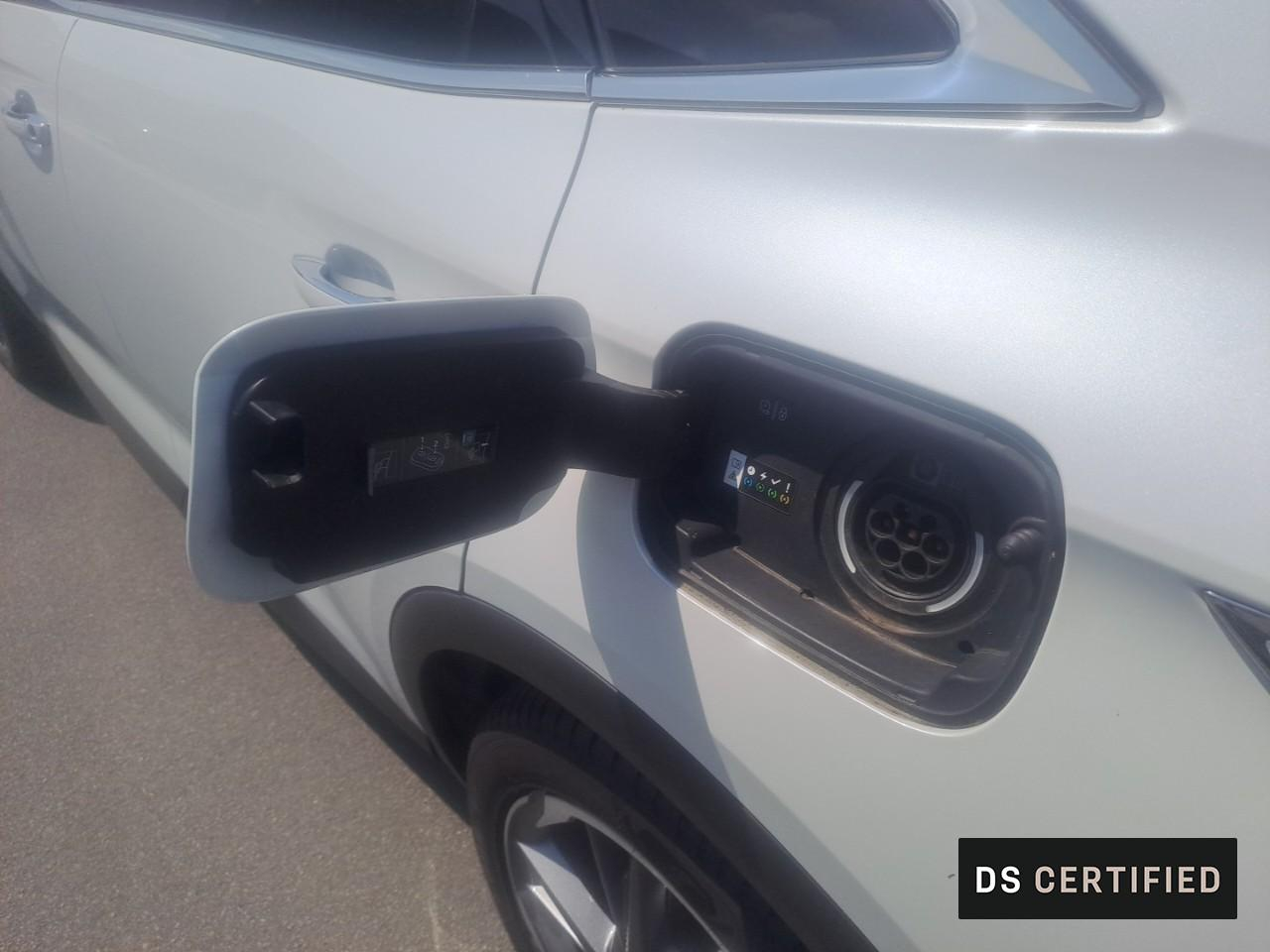 Ds Ds 7 crossback crossback hybride e-tense 300 eat8 4x4 rivoli — photo 9