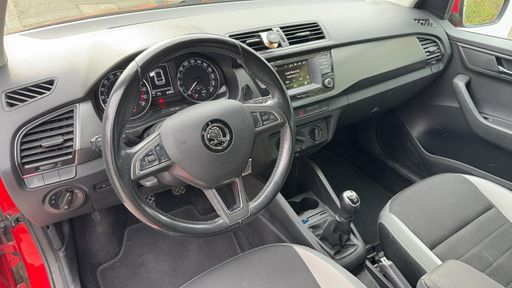 Skoda Fabia 1.4 TDI 75 - Clim – 2016 – 153912 km – Diesel – Boîte Manuelle — photo 14