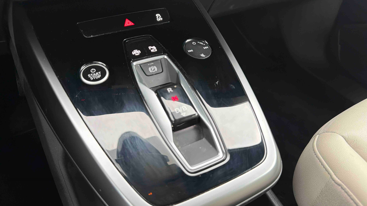 Audi Q4 e-tron 40 204 ch 82 kWh — photo 24