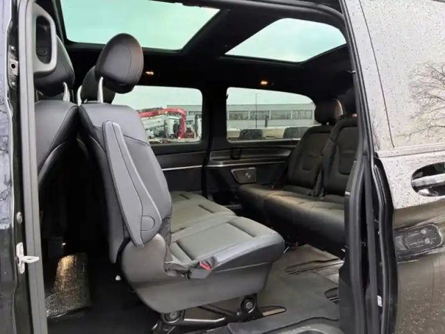 Mercedes Cla 300 d amg line long 8places — photo 10