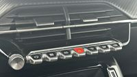Peugeot 208 1.2 PureTech 100ch S&S Style — photo 15