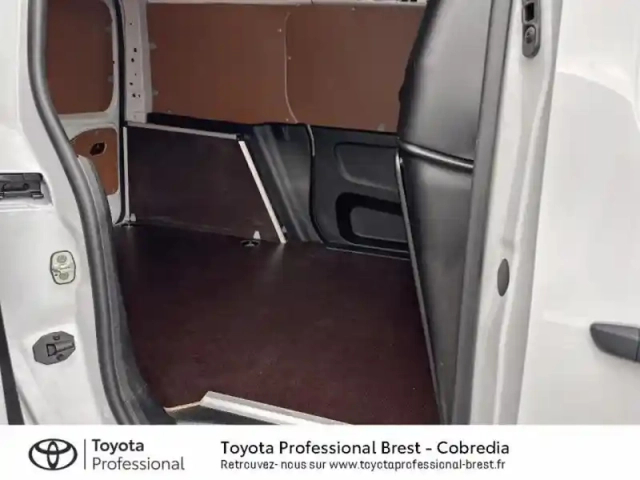 Toyota Proace city medium 100 d-4d start mc24 — photo 7