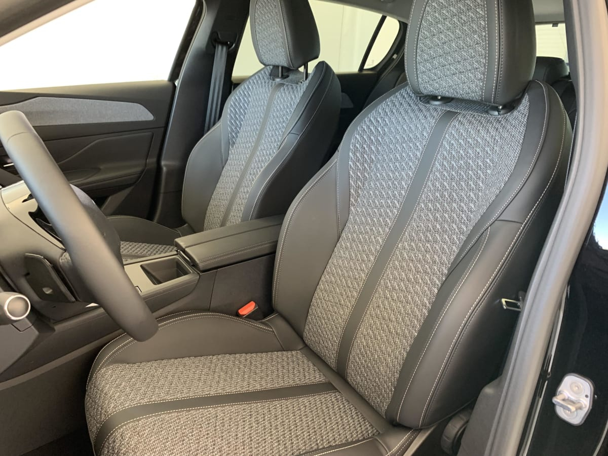 Peugeot 308 — photo 21