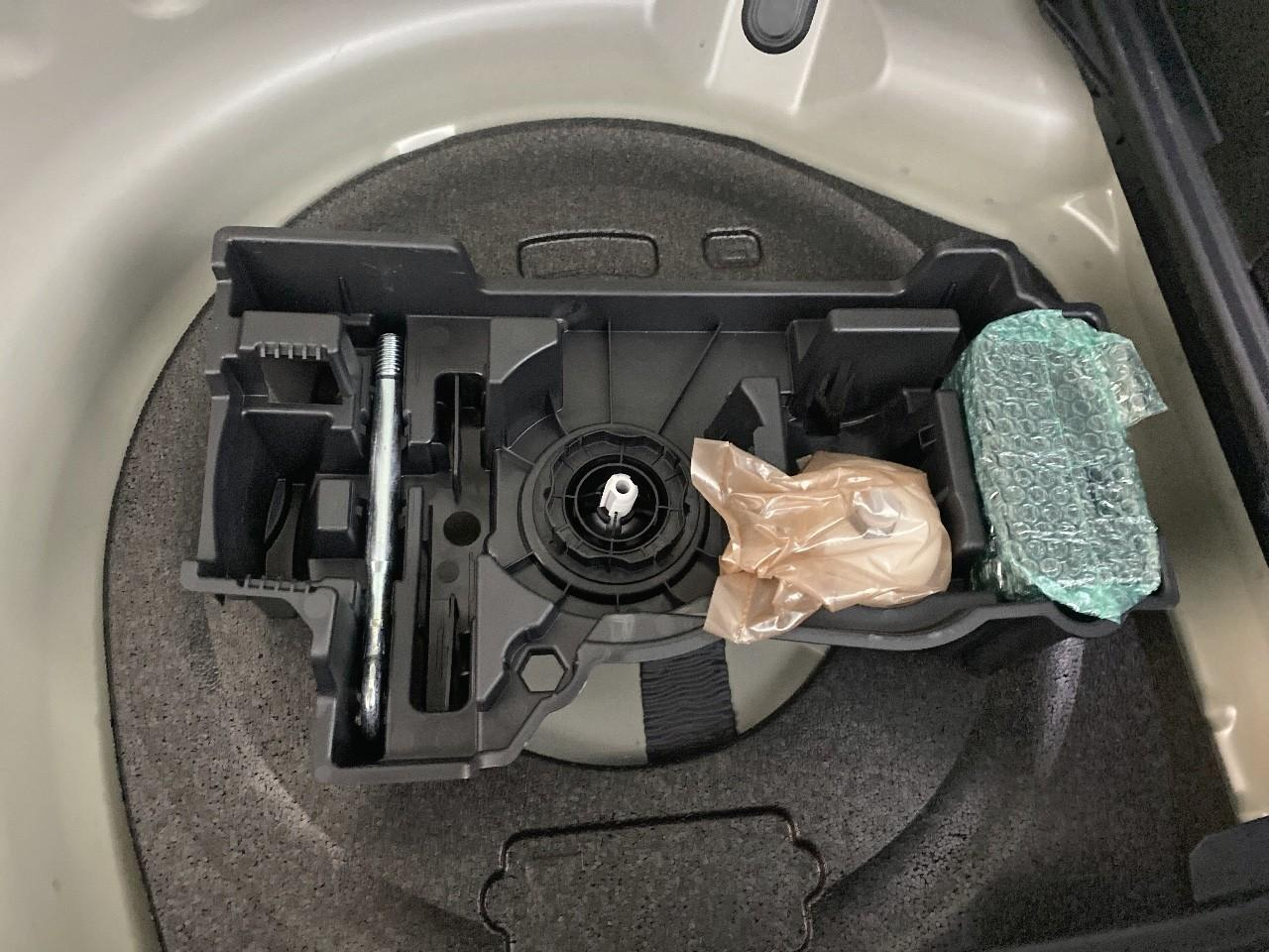 Ds Ds 7 crossback bluehdi 130 eat8 etoile — photo 16