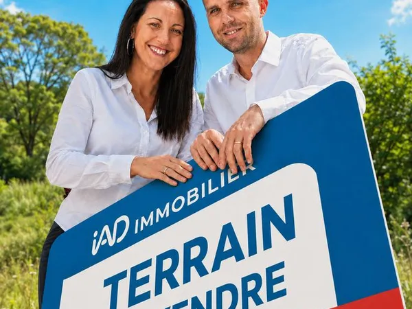 Terrain 300 m² TROUILLAS