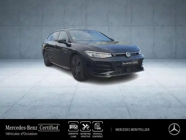 Volkswagen Passat sw 2.0 tdi evo 150ch r-line dsg7 — photo 9