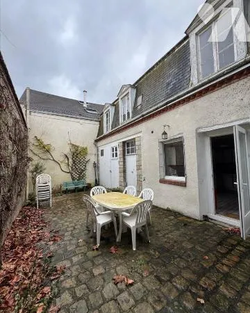 Maison 7 pièces 247 m²