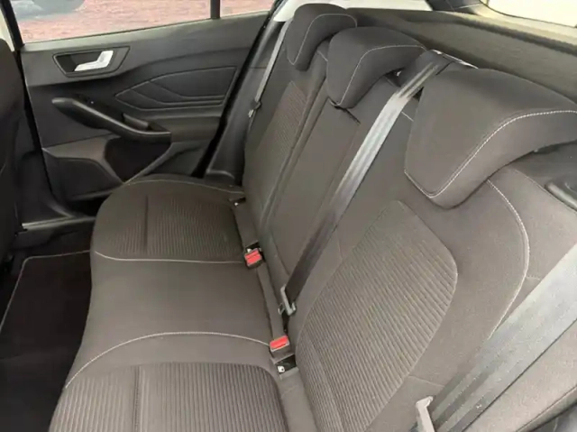 Ford Focus 1.5 ecoblue 115ch titanium x business bva8 — photo 9