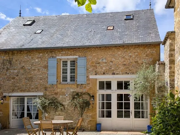 Charmante maison de village de 3 chambres avec Jardin