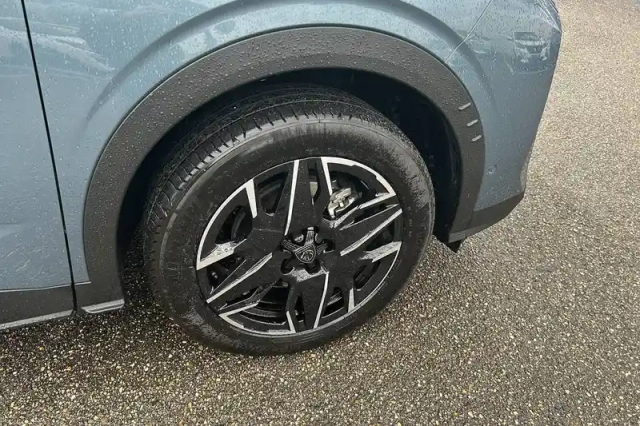 Peugeot 5008 hybrid 145 ch e-dcs6 — photo 11