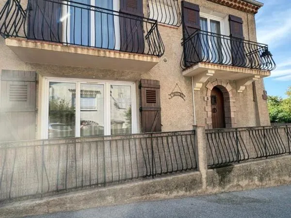 Maison 4 pièces / 73 m² / 226 000 EUR / ROQUEBRUNE-SUR-ARGENS