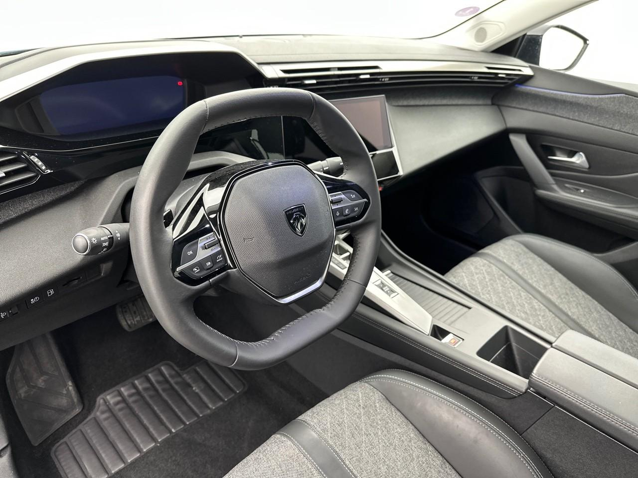 Peugeot 408 phev 180 e-eat8 allure pack — photo 8