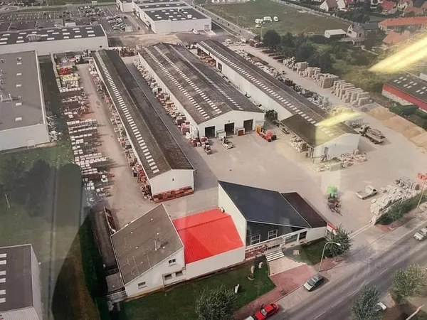 Local d'activité 4824 m²