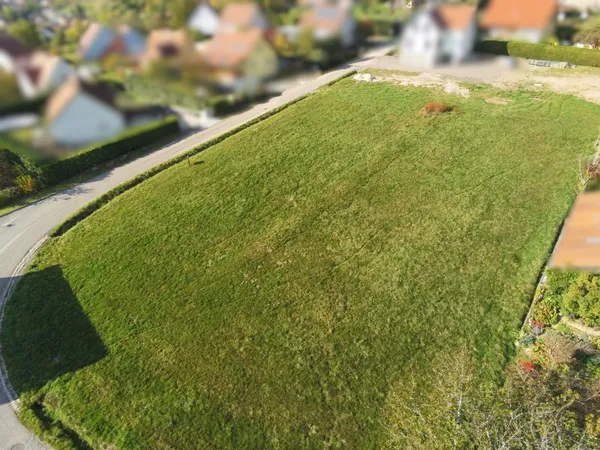 Terrain 728 m²