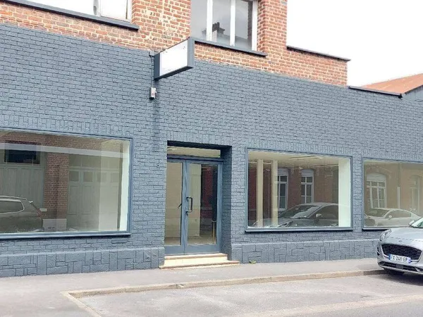 Local commercial 280 m²