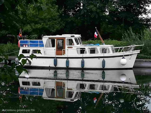 Péniche 2 pièces 20 m²