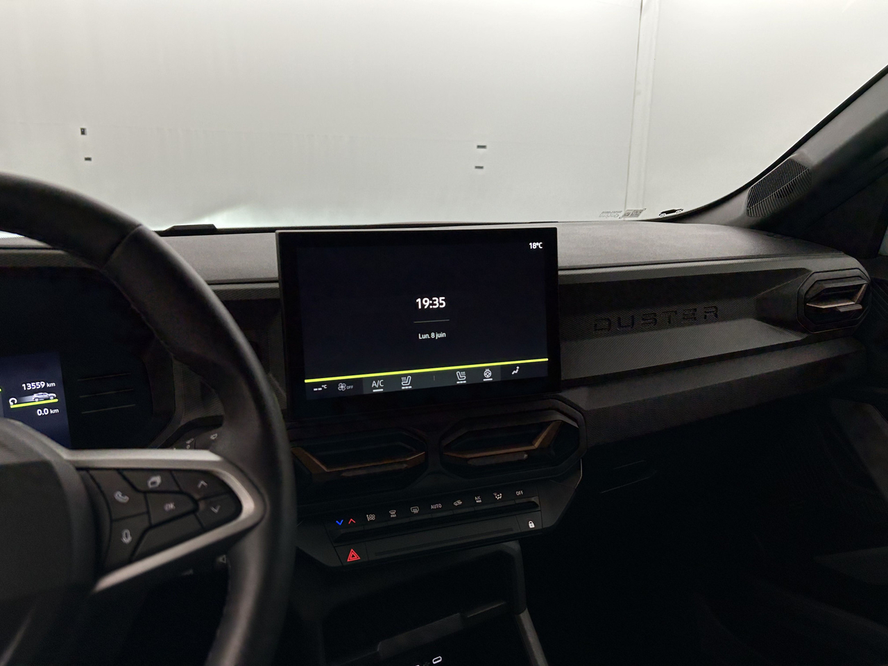 Dacia Duster — photo 12