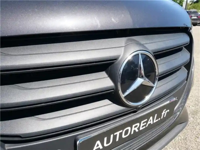 Mercedes Vito 116 cdi compact bva rwd — photo 6