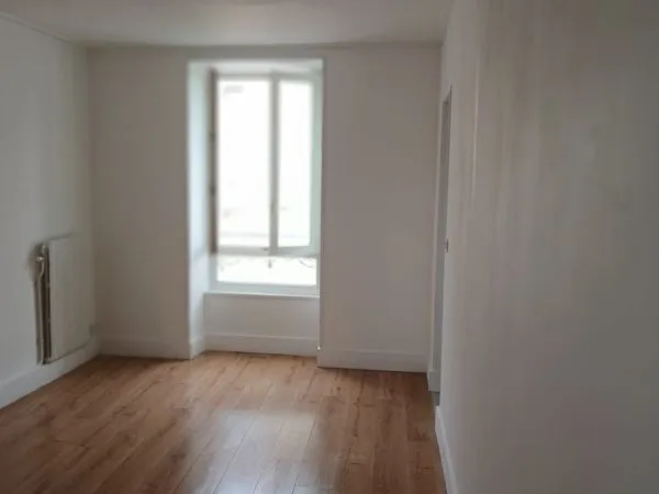 T2 44 m² rénové - Centre-ville Étampes - proche gare RER C