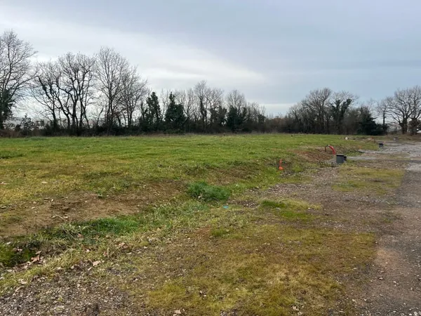 Grandes parcelles viabilisées centre de Talmont Saint Hilaire.