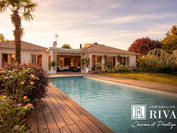 Maison 6 pièces 247 m²