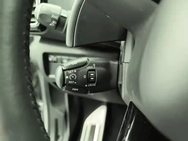 Citroën C5 Aircross hybride rechargeable 225 e-eat8 shine pack — photo 18