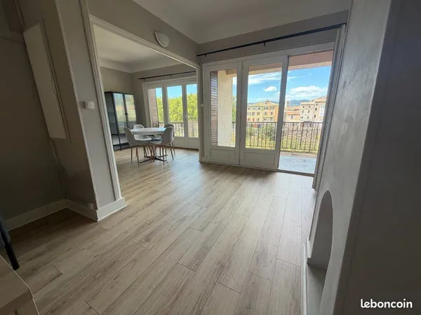 T2 MEUBLÉ 51 m² + TERRASSE 8 m² - BELLE VUE - MONTÉLIMAR