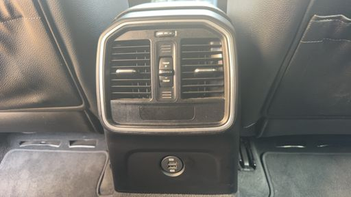 Porsche Macan 2.0 252 PDK - . – 2017 – 88954 km – Essence – Boîte Automatique — photo 3