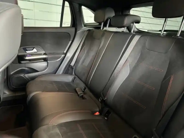Mercedes Gla 250 e amg line — photo 18