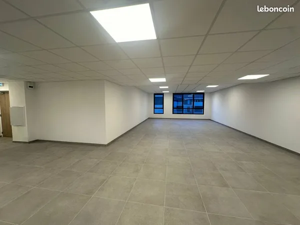 Bureaux 153 m² AUBAGNE