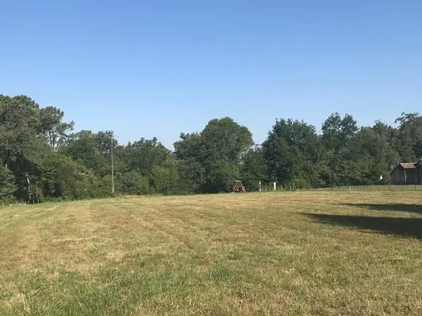 Terrain 1 599 m² Villamblard